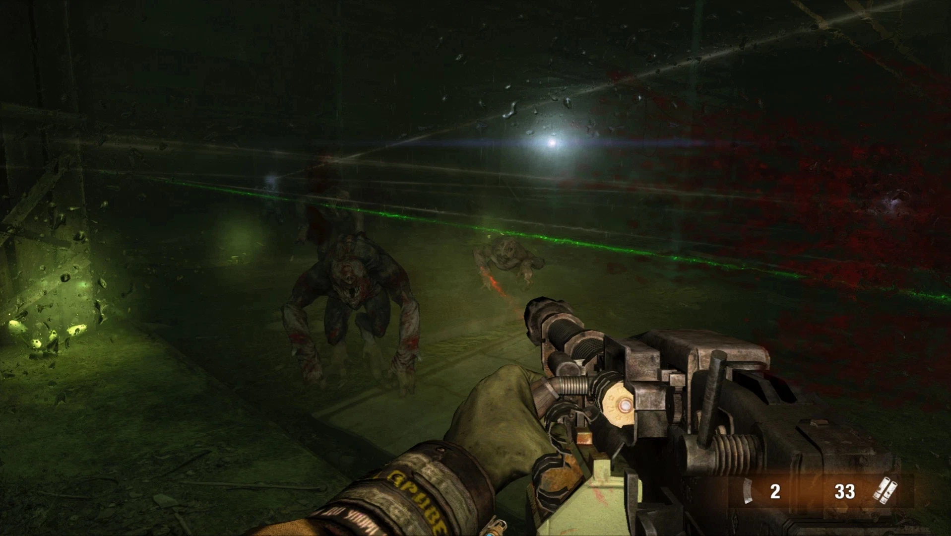 Скриншот дробовика 'Абзац' из игр Metro 2033 и Metro: Last Light